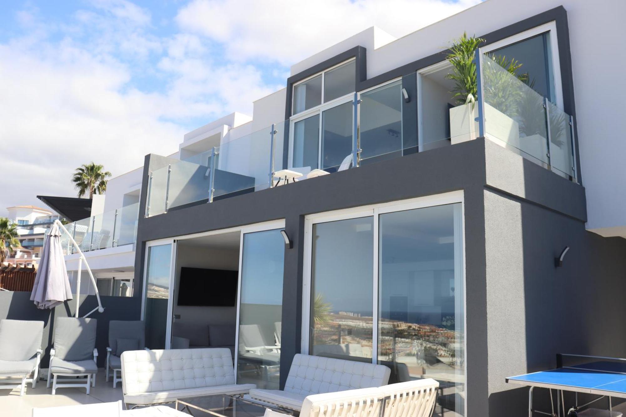 Azure Sky Villa - Panoramic Ocean View, Luxury, San Eugenio Costa Adeje  Extérieur photo